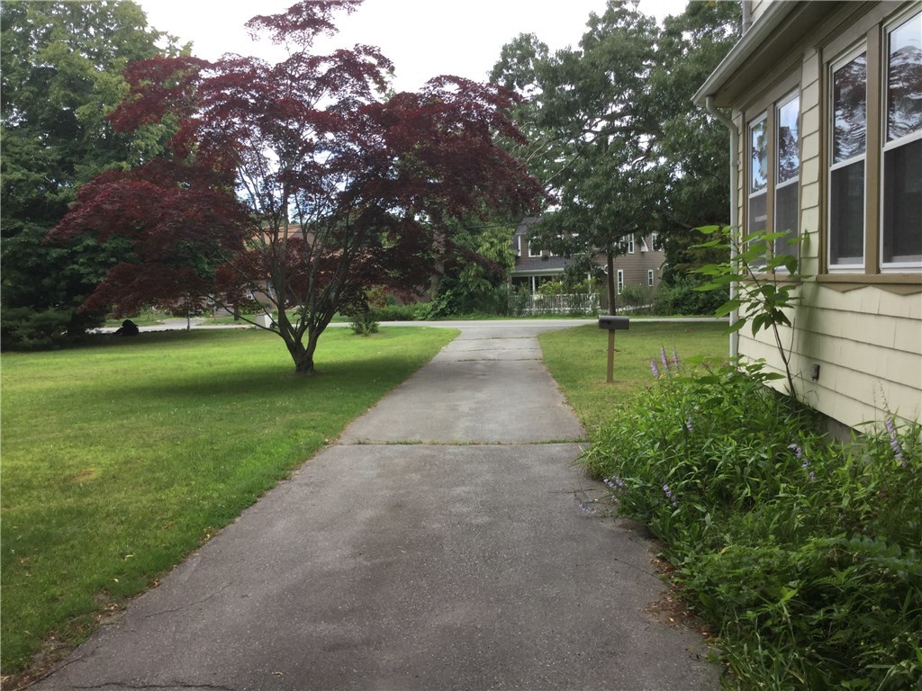 257 Sowams Road Barrington, RI 02806 - Photo 3 of 24 Westbound view to Sowams Road