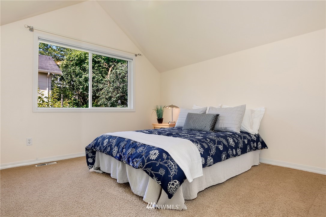 1824 26th Avenue Seattle, WA 98122 - Photo 15 of 25