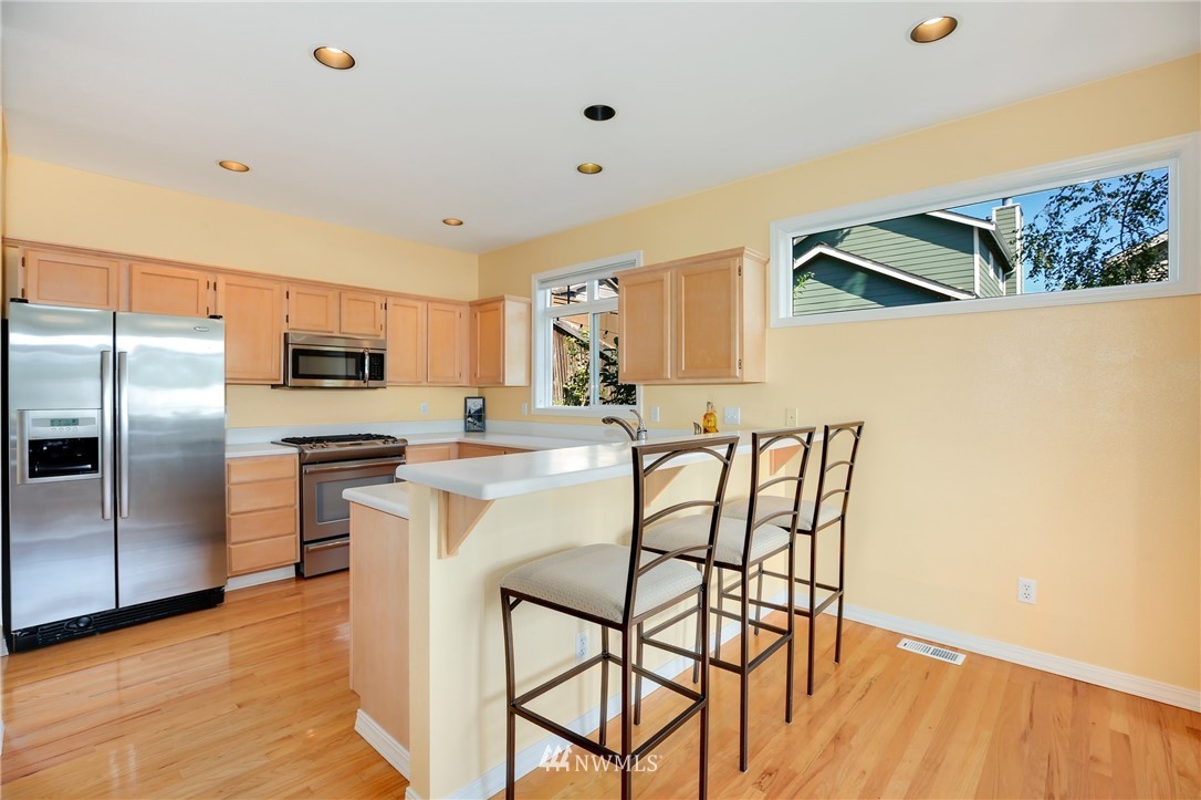 1824 26th Avenue Seattle, WA 98122 - Photo 8 of 25