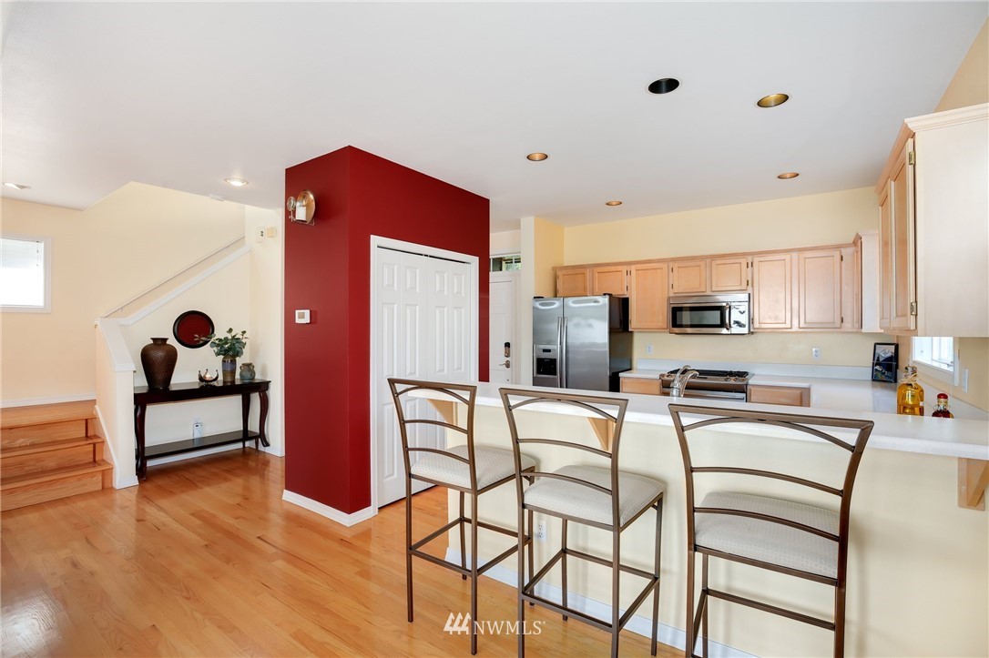 1824 26th Avenue Seattle, WA 98122 - Photo 9 of 25