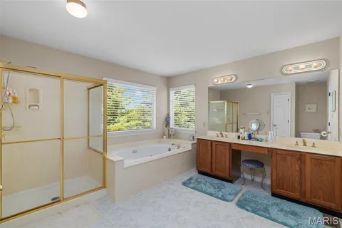 $539,900 | 403 Arbor Glen Drive, Ballwin, MO 63021