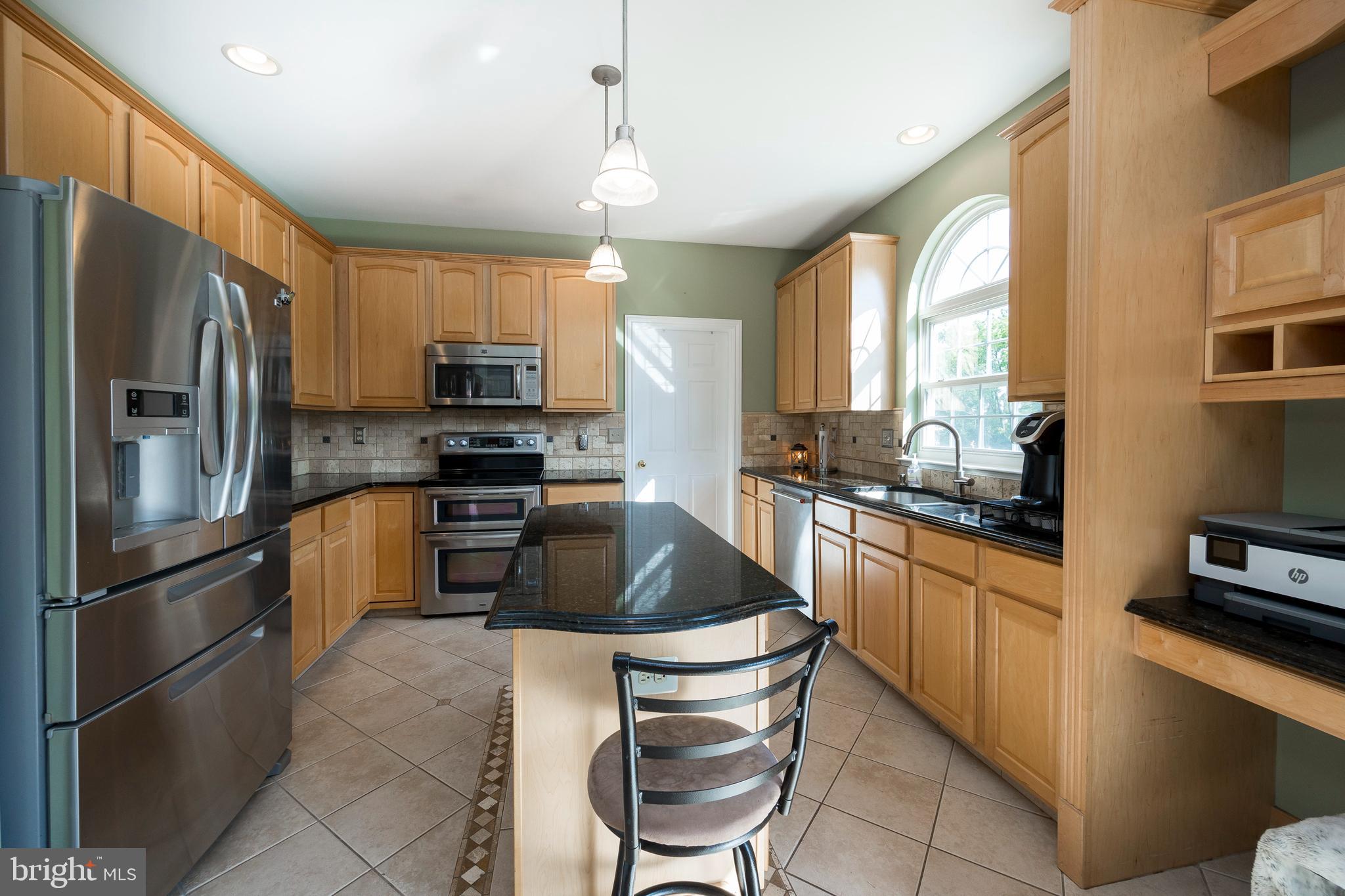 303 Doe Run Road Harleysville, PA 19438 - Photo 16 of 61 Stainless steel appliances