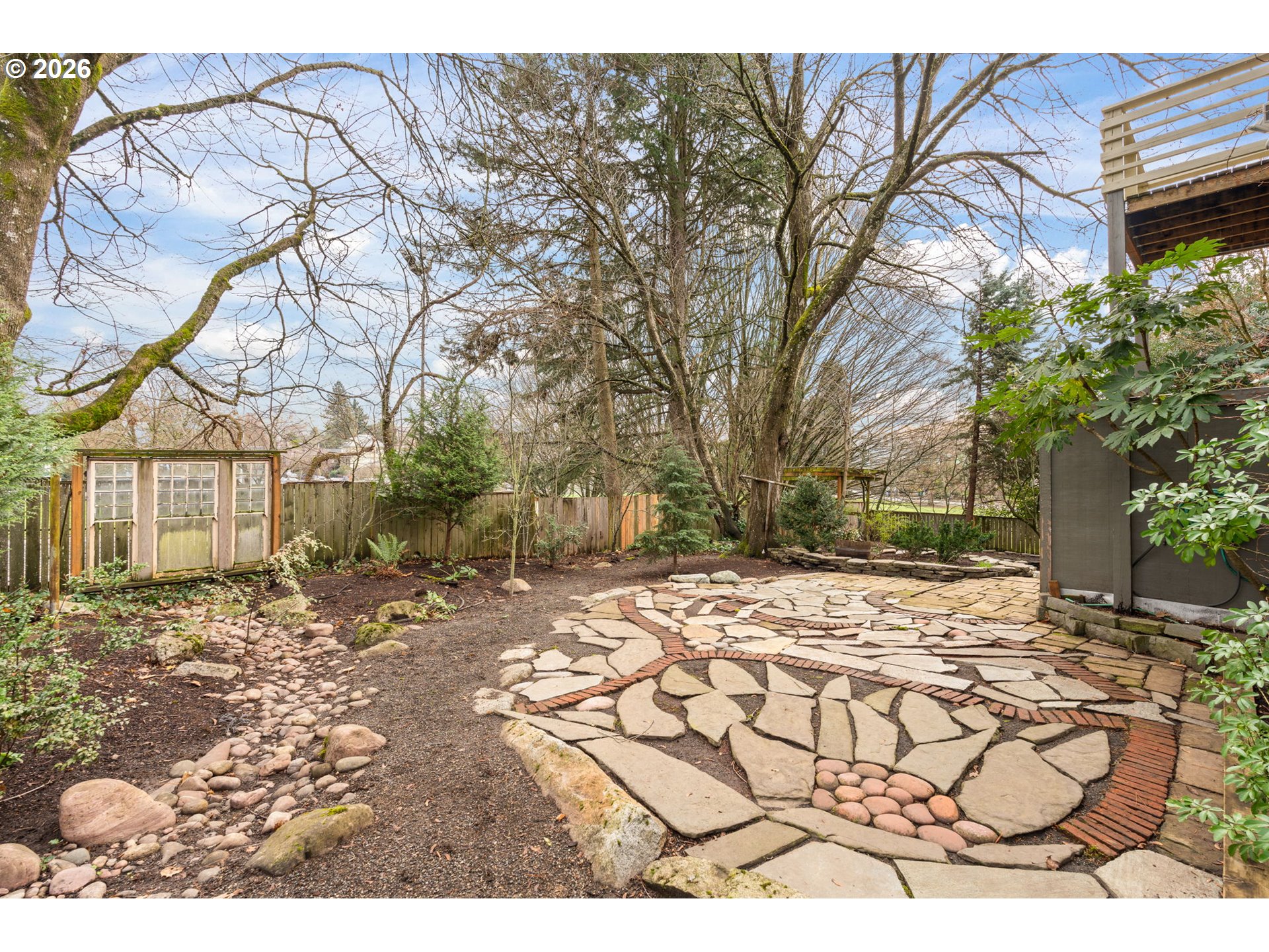 928 Southeast 18th Avenue Portland, OR 97214 - Photo 40 of 47 a view of a yard with a house