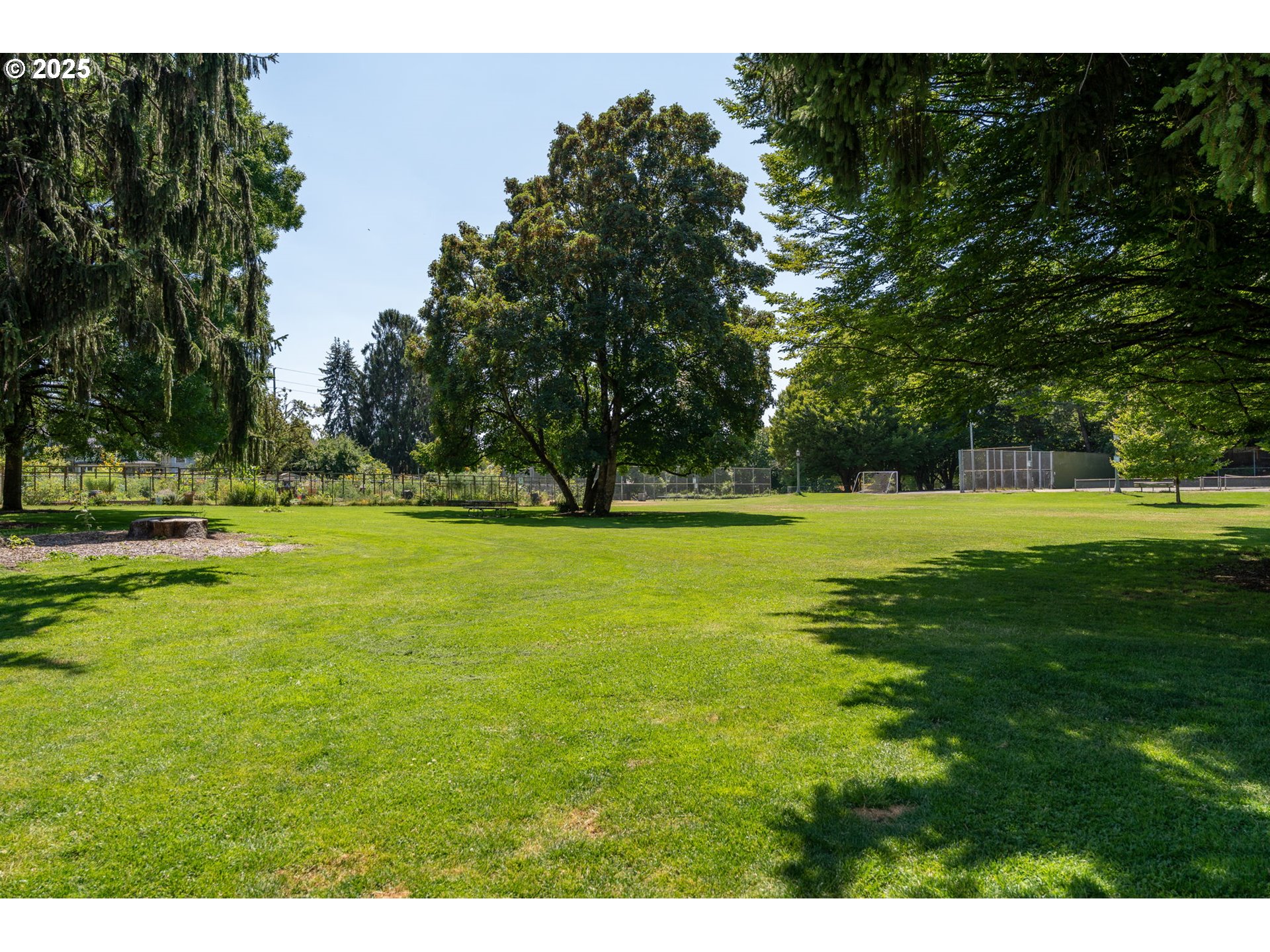 928 Southeast 18th Avenue Portland, OR 97214 - Photo 44 of 47 a view of a golf course