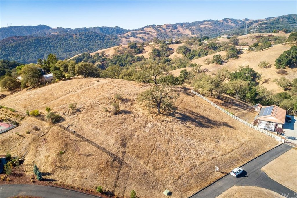 5800 Bolsa Road Atascadero, CA 93422 - Photo 1 of 1