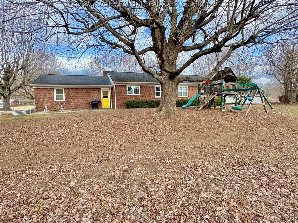 1680 Sandhill Road Point Pleasant, WV 25550 - Photo 2 of 48 Gallery Image 2
