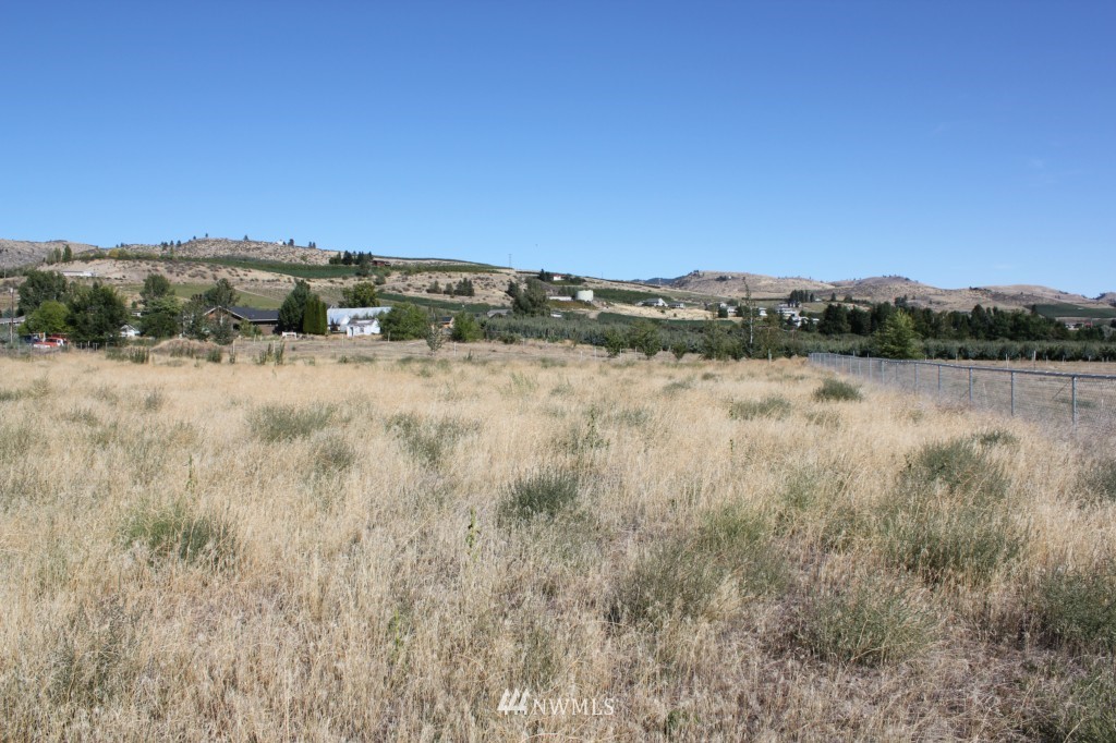 628 Lloyd Road Manson, WA 98831 - Photo 10 of 17 Gallery Image 10