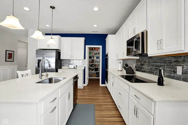 $452,500 | 2250 Somerset Drive, Franklin, IN 46131