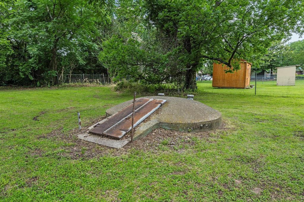2406 Loy Lake Road Denison, TX 75020 - Photo 23 of 33