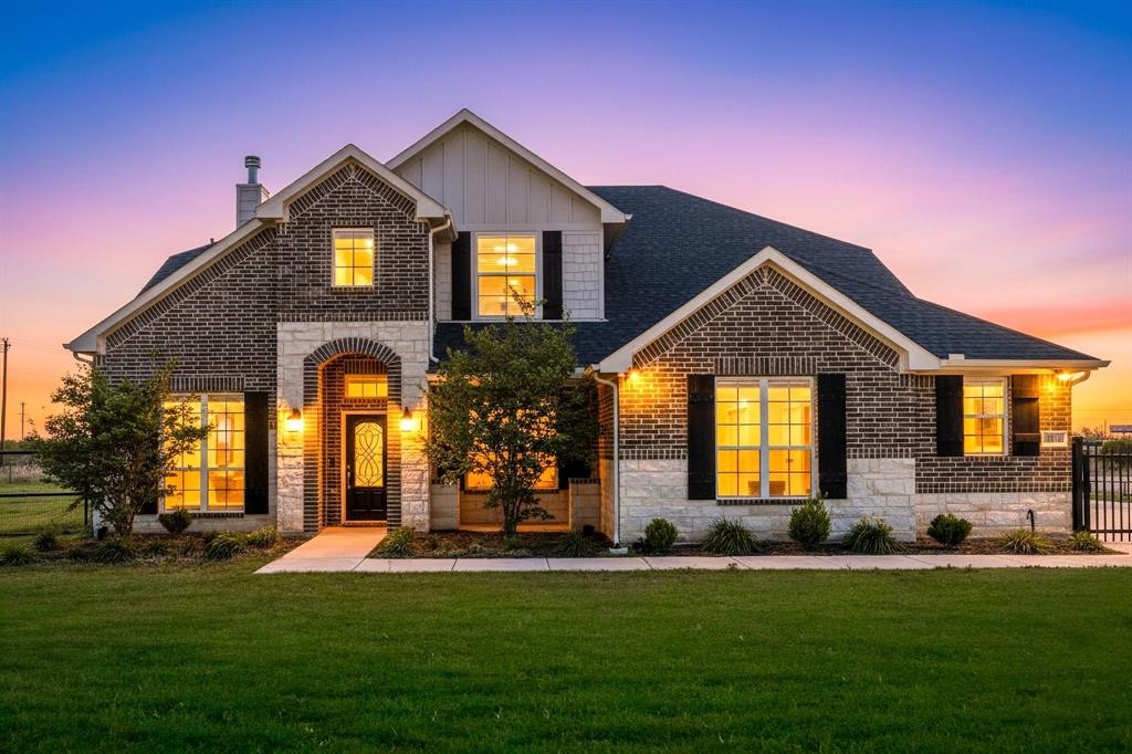 Country living curb appeal.