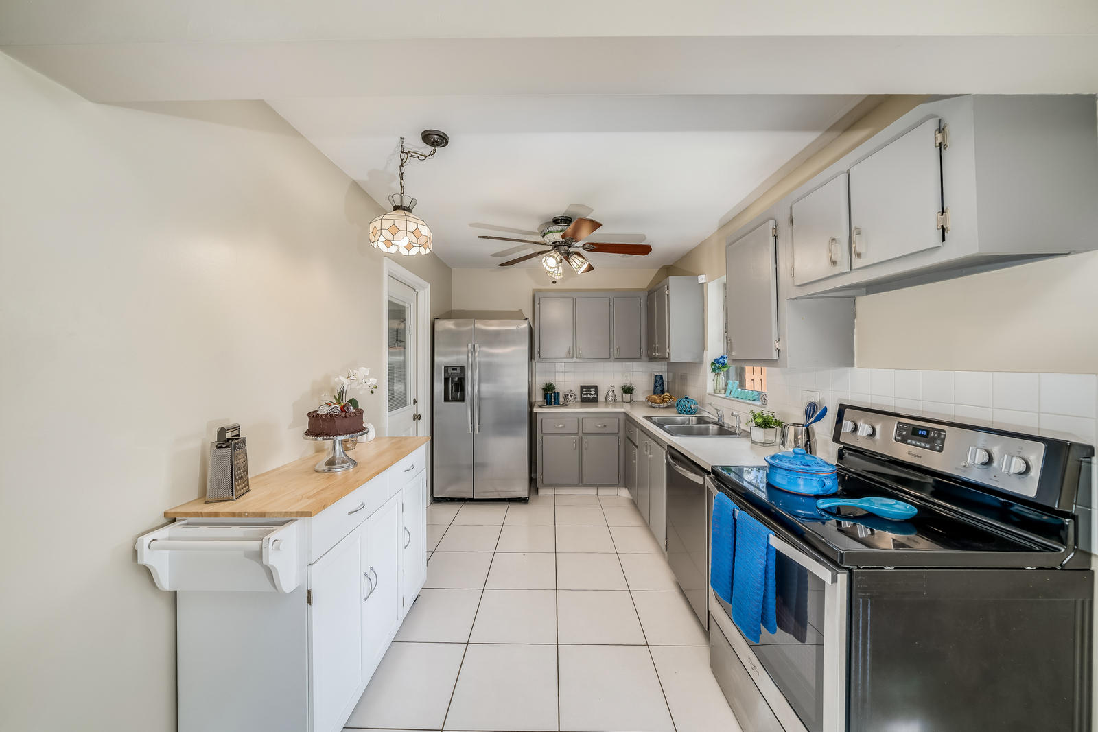19442 Colorado Circle Boca Raton, FL 33434 - Photo 21 of 50 Kitchen