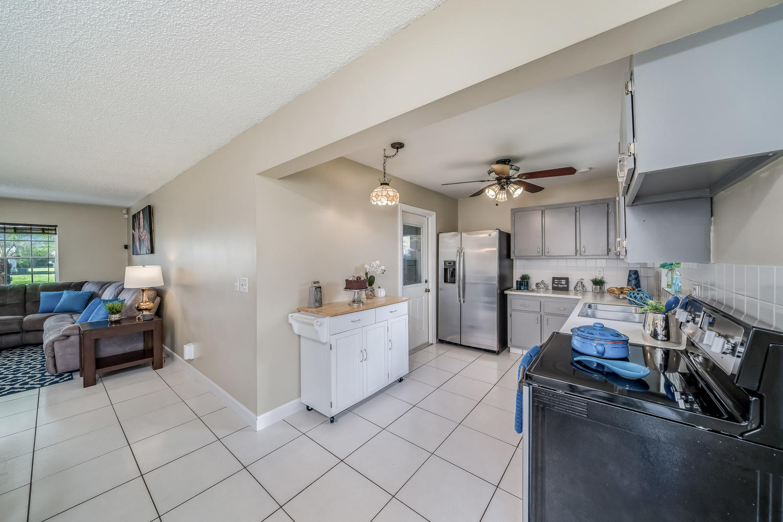 19442 Colorado Circle Boca Raton, FL 33434 - Photo 23 of 50 Kitchen