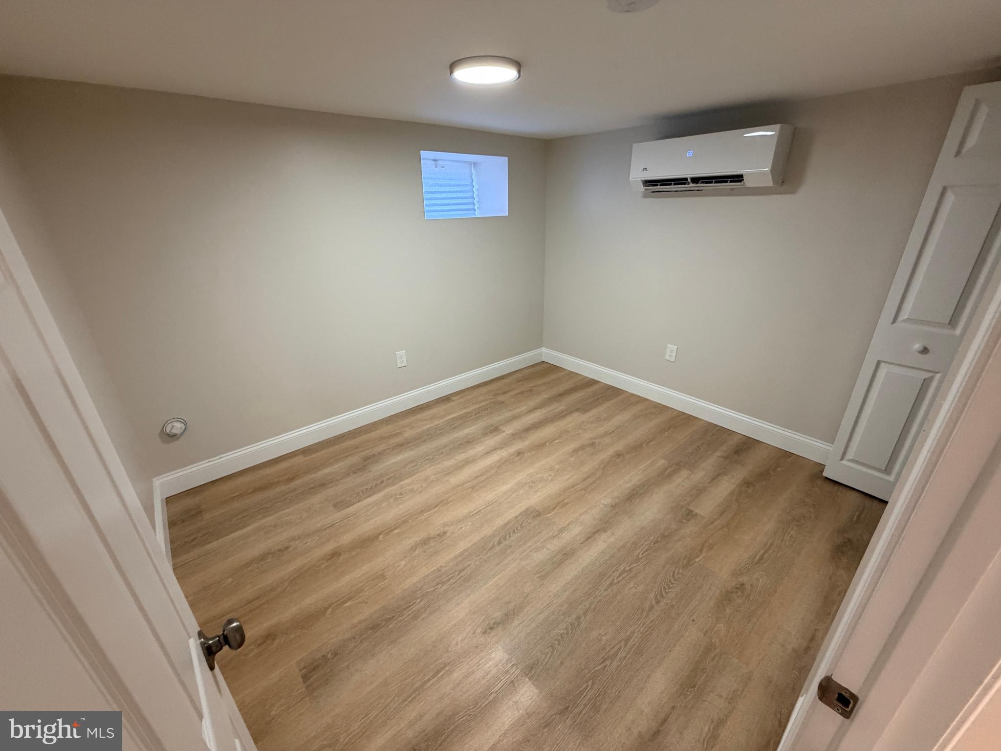 3 East Overlea Avenue, Unit 3 Baltimore, MD 21206 - Photo 15 of 45 a view of a room