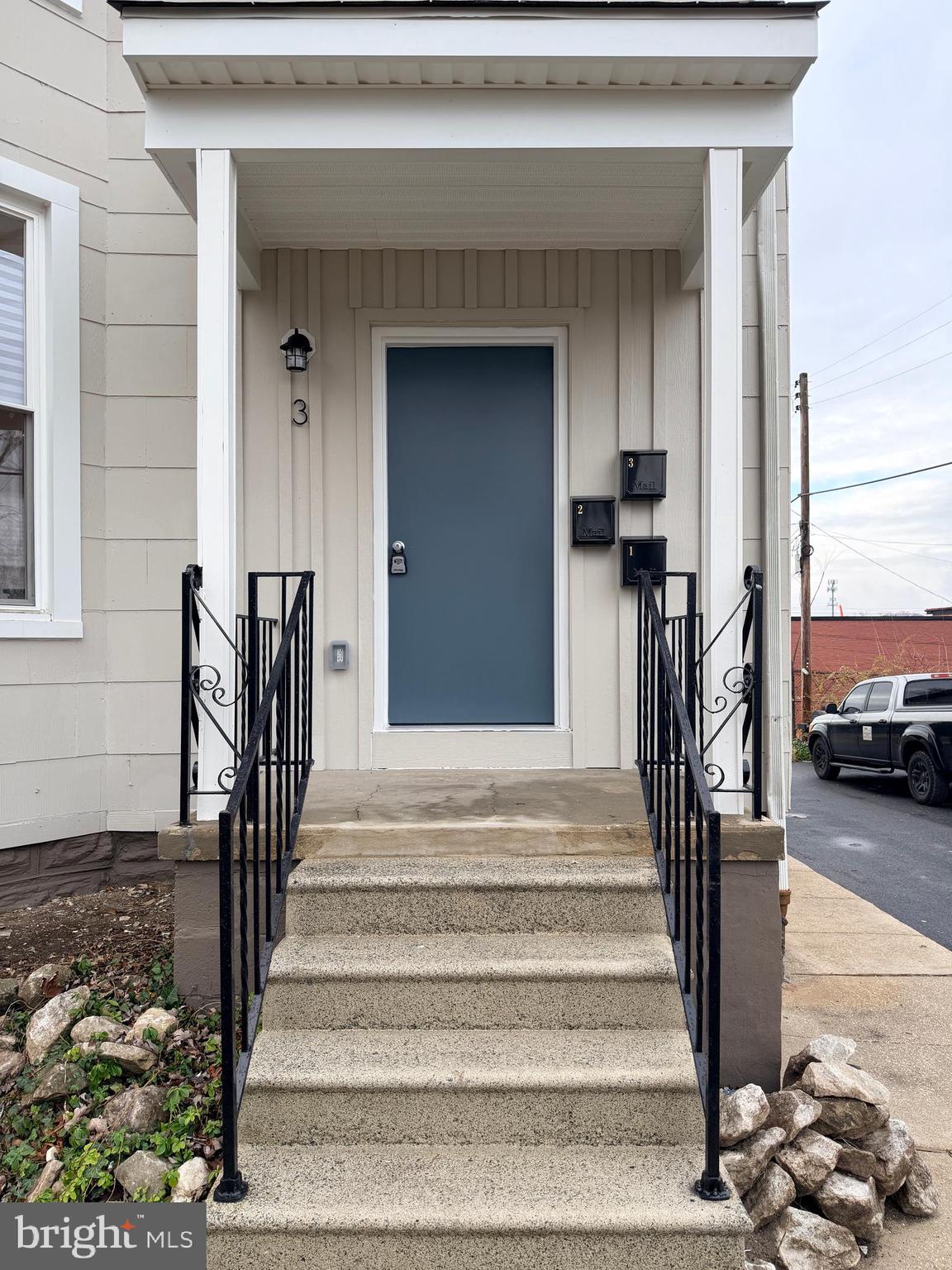 3 East Overlea Avenue, Unit 3 Baltimore, MD 21206 - Photo 4 of 45 a view of entryway and hall