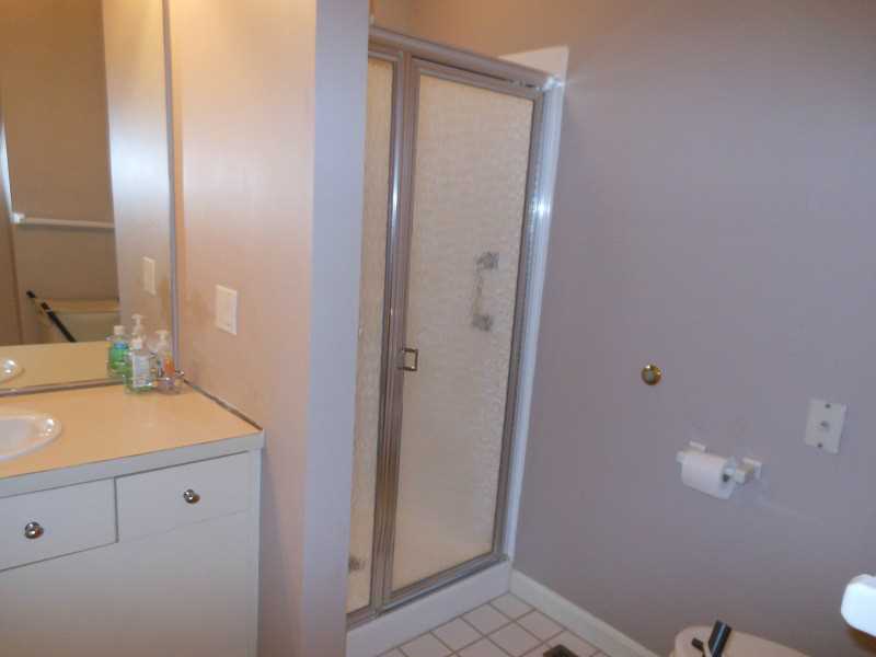 101 Dean Ridge Court, Unit 101 Cranston, RI 02920 - Photo 15 of 25 Bathroom.