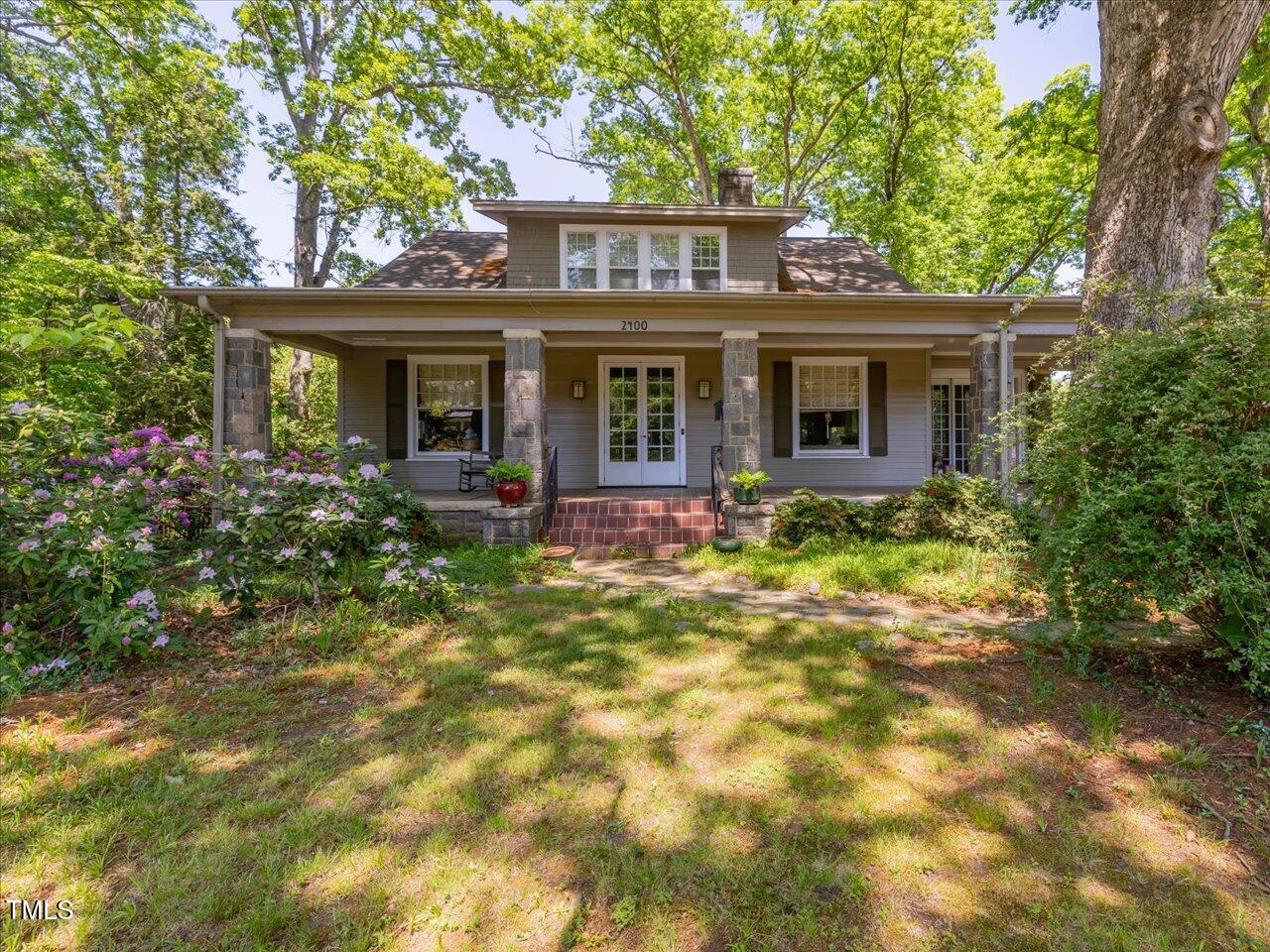 2400 Fairview Road Raleigh, NC 27608 - Photo 23 of 94 027-027-2400Fairview-SpringExt-20250428