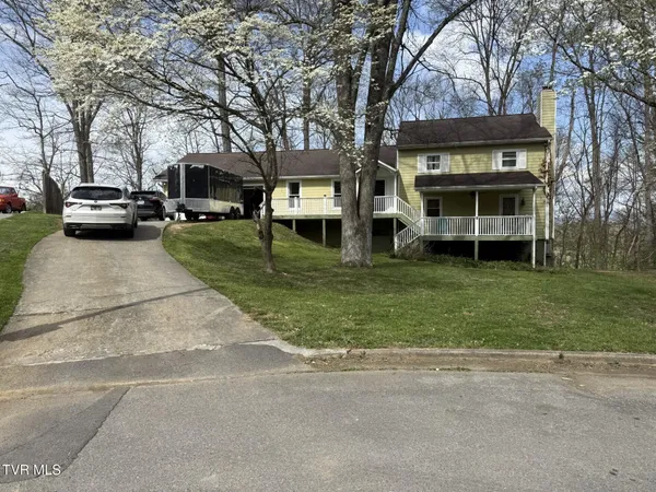 $299,900 | 5 Overlook Court, Johnson City, TN 37604