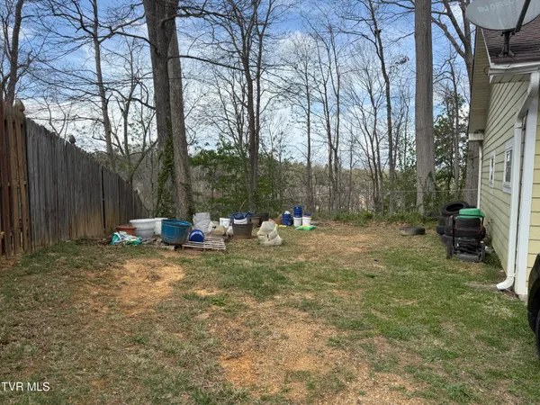 $299,900 | 5 Overlook Court, Johnson City, TN 37604
