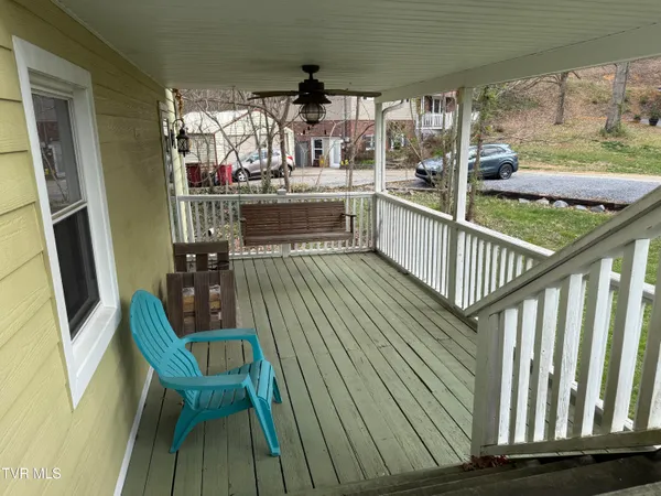 $299,900 | 5 Overlook Court, Johnson City, TN 37604