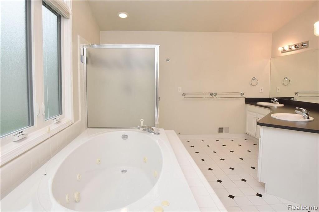 3375 Henley Court Rochester Hills, MI 48309 - Photo 22 of 31
