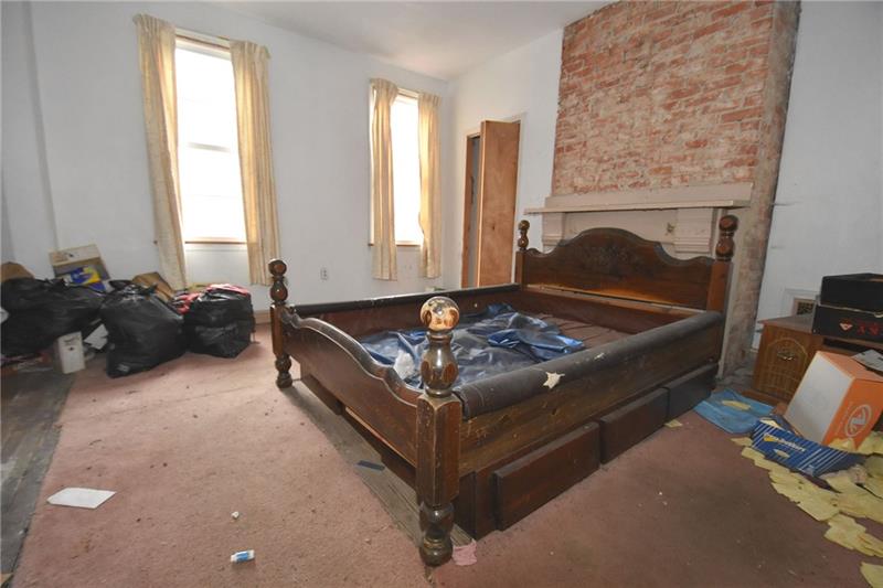 97 Rustic Avenue Pittsburgh, PA 15210 - Photo 11 of 18 Gallery Image 11
