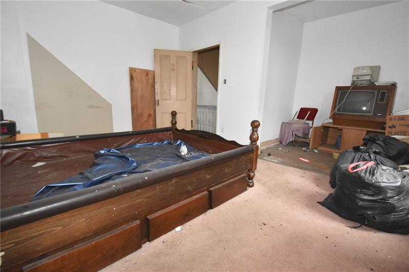 97 Rustic Avenue Pittsburgh, PA 15210 - Photo 12 of 18 Gallery Image 12