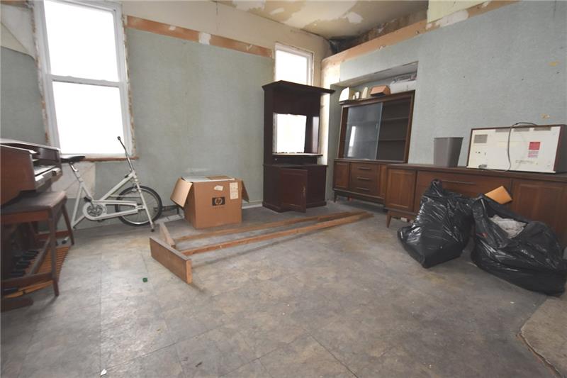 97 Rustic Avenue Pittsburgh, PA 15210 - Photo 6 of 18 Gallery Image 6