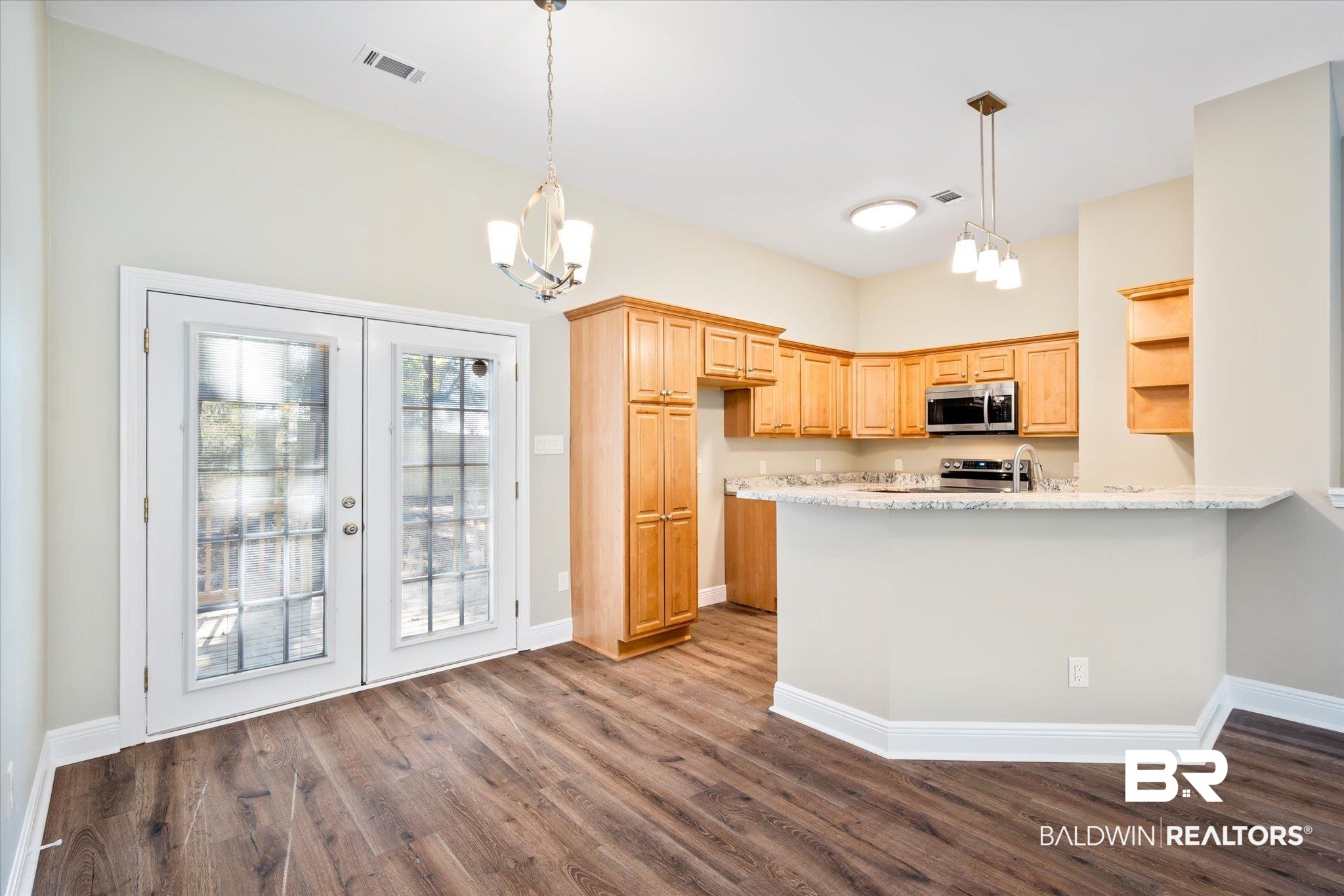 388 Ridgewood Drive Daphne, AL 36526 - Photo 2 of 30