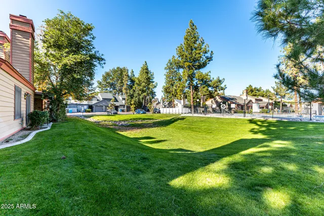 $1,350 | 14002 North 49th Avenue, Unit 1012, Glendale, AZ 85306