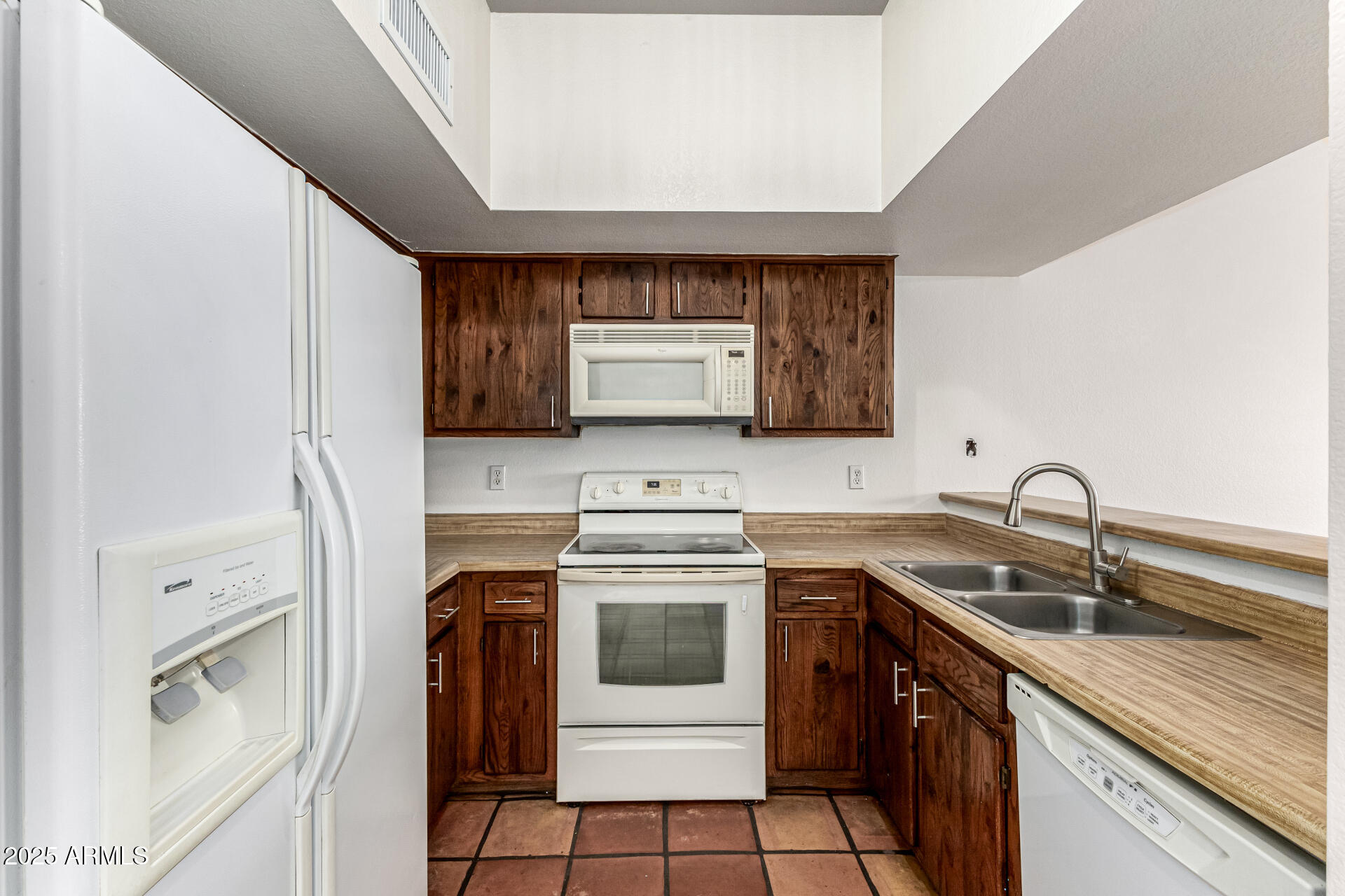 14002 North 49th Avenue, Unit 1012 Glendale, AZ 85306 - Photo 8 of 25 10 - 49th