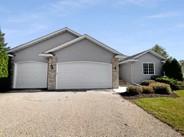 $335,000 | 137 Pheasant Ridge Drive, Montrose, MN 55363
