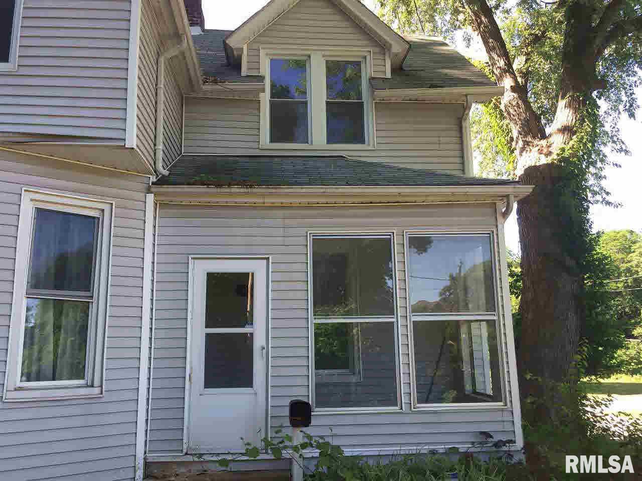 820 Ripley Street Davenport, IA 52803 - Photo 3 of 7 Gallery Image 3