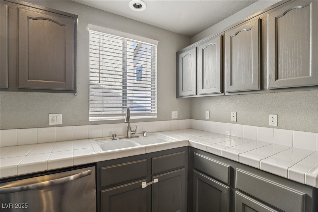 7224 Dicentra Road Las Vegas, NV 89113 - Photo 13 of 39