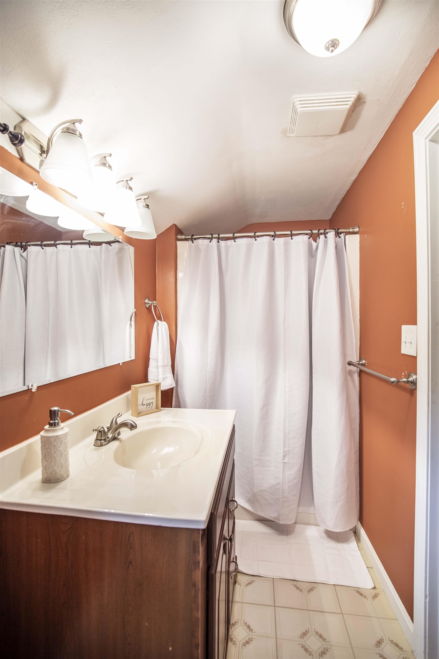 1 Gardiners Way Derry, NH 03038 - Photo 21 of 38 Gallery Image 21