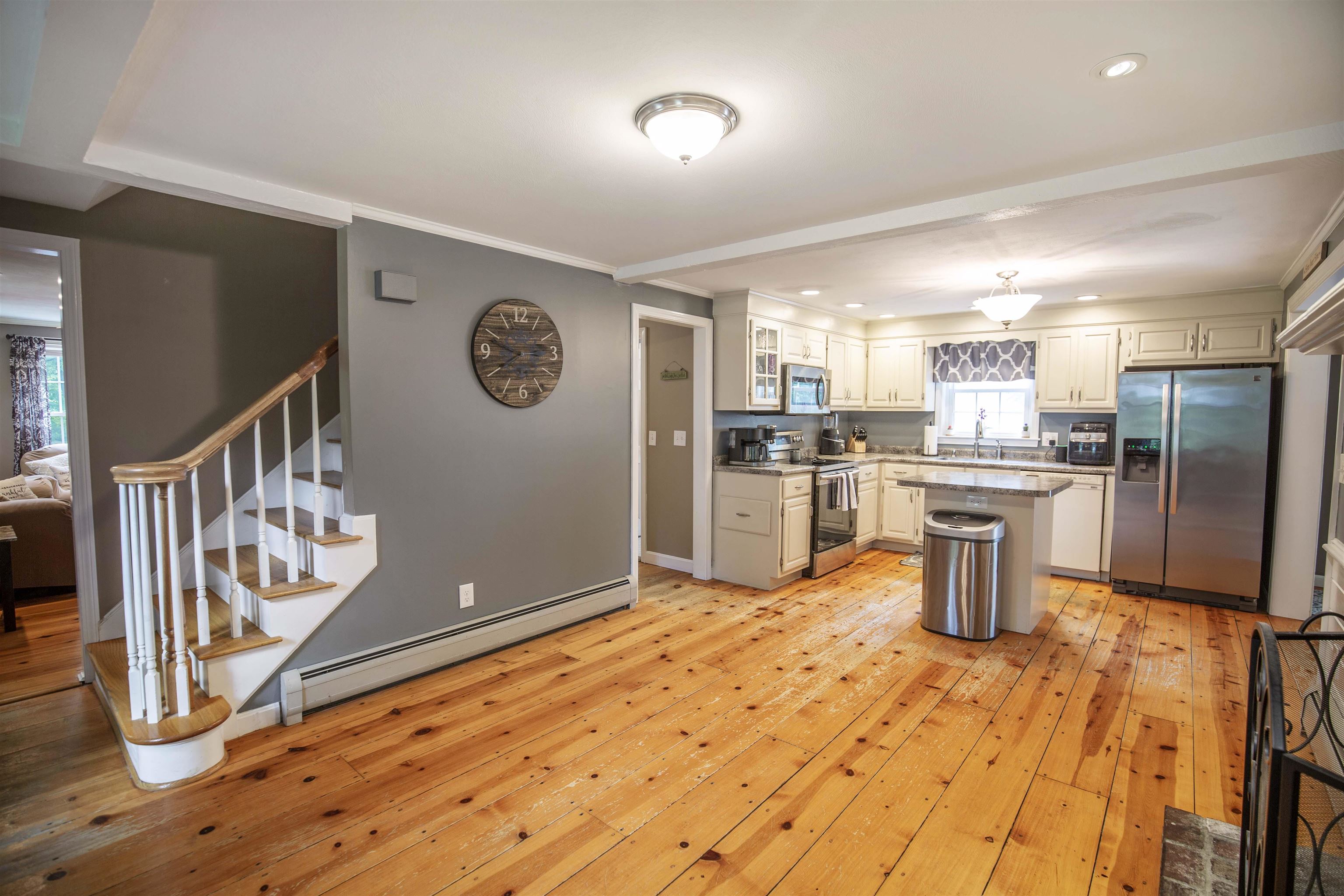1 Gardiners Way Derry, NH 03038 - Photo 10 of 38 Gallery Image 10