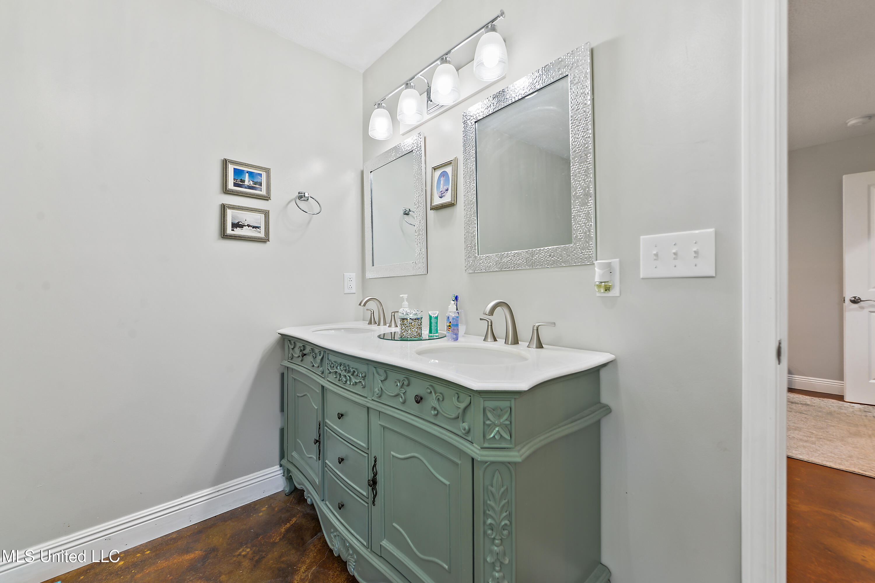 24023 Robert E Lee Road Lucedale, MS 39452 - Photo 15 of 38 014