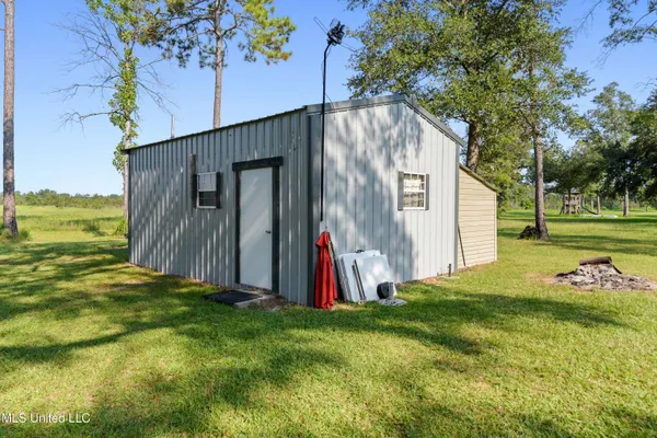 $459,000 | 24023 Robert E Lee Road, Lucedale, MS 39452