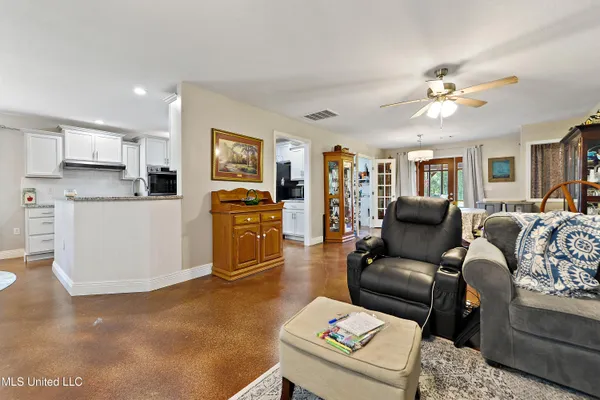 $459,000 | 24023 Robert E Lee Road, Lucedale, MS 39452