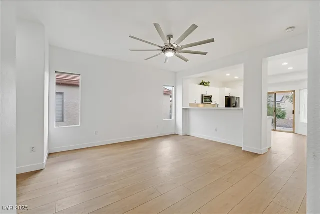 $2,000 | 2090 Desert Woods Drive, Henderson, NV 89012