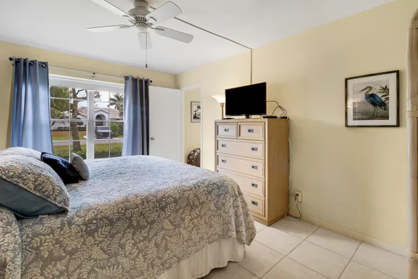 $195,000 | 5510 Tamberlane Circle, Unit 143, Palm Beach Gardens, FL 33418