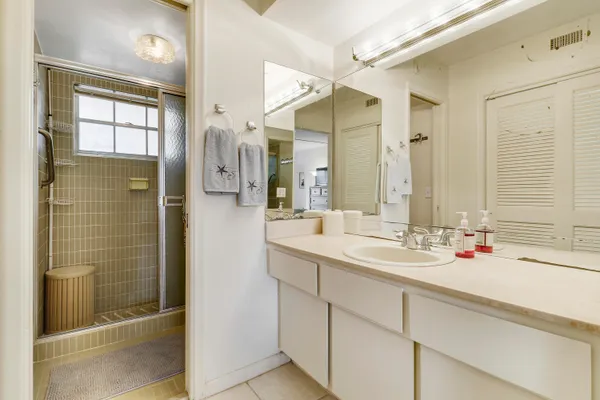 $195,000 | 5510 Tamberlane Circle, Unit 143, Palm Beach Gardens, FL 33418