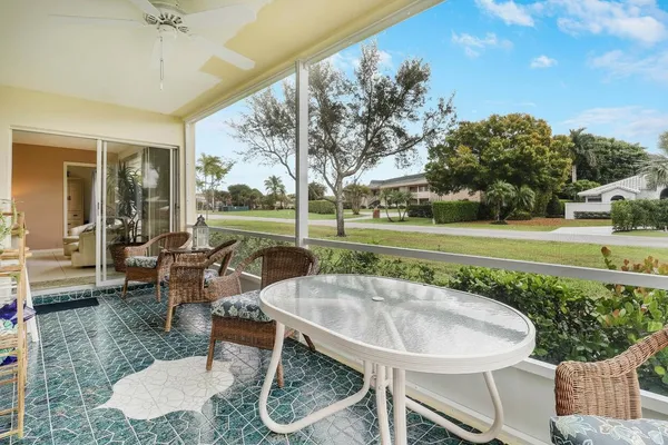 $195,000 | 5510 Tamberlane Circle, Unit 143, Palm Beach Gardens, FL 33418