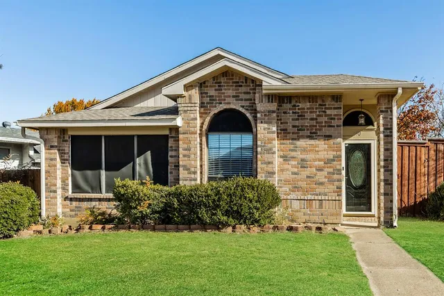 $2,194 | 450 Appomattox Drive, Mesquite, TX 75149