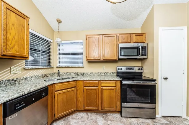 $2,194 | 450 Appomattox Drive, Mesquite, TX 75149