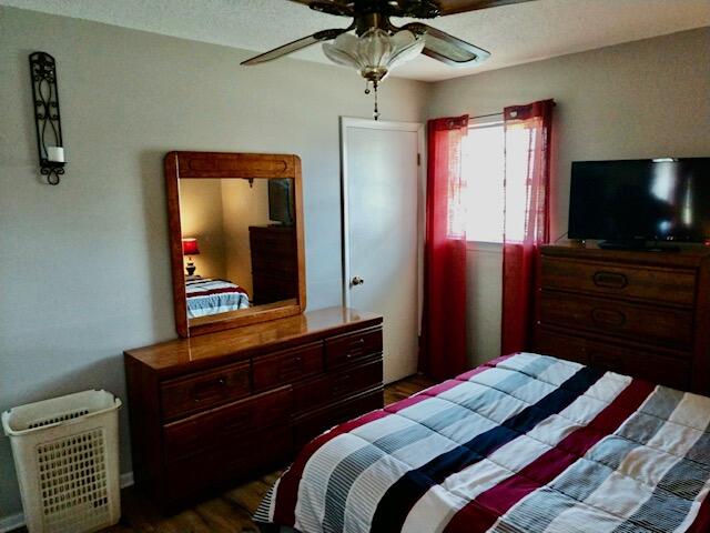 137 West Reed Road LaFayette, GA 30728 - Photo 15 of 41 Master bedroom