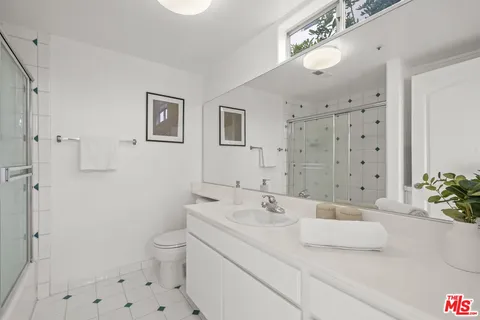 $955,000 | 3675 Empire Drive, Unit 109, Los Angeles, CA 90034