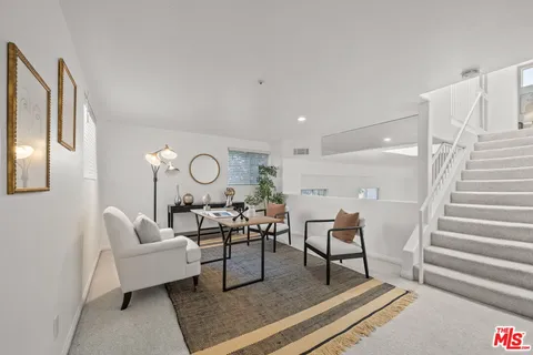$955,000 | 3675 Empire Drive, Unit 109, Los Angeles, CA 90034