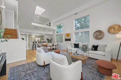 $955,000 | 3675 Empire Drive, Unit 109, Los Angeles, CA 90034