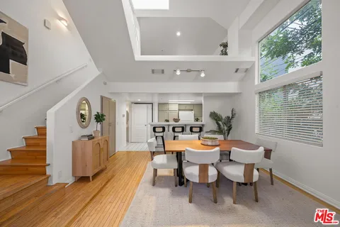 $955,000 | 3675 Empire Drive, Unit 109, Los Angeles, CA 90034