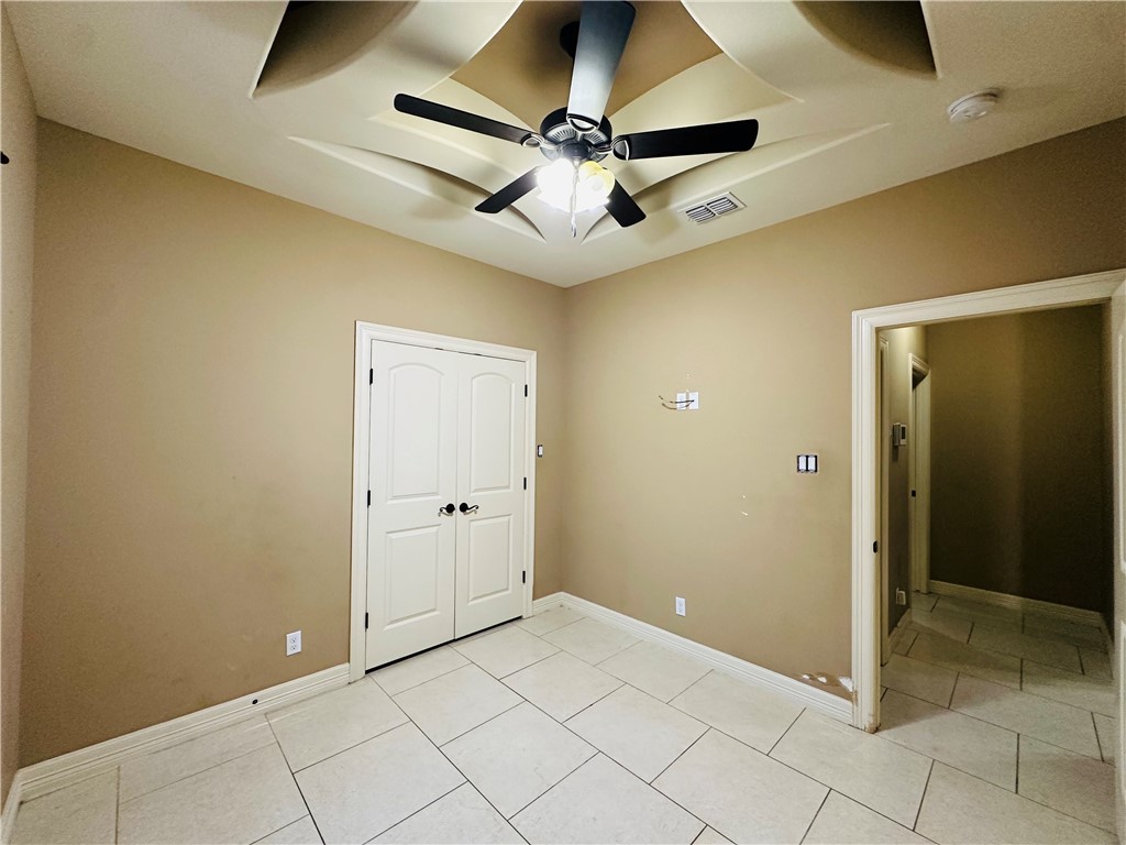 1503 Lewis Street Kingsville, TX 78363 - Photo 23 of 30 a view of an empty room
